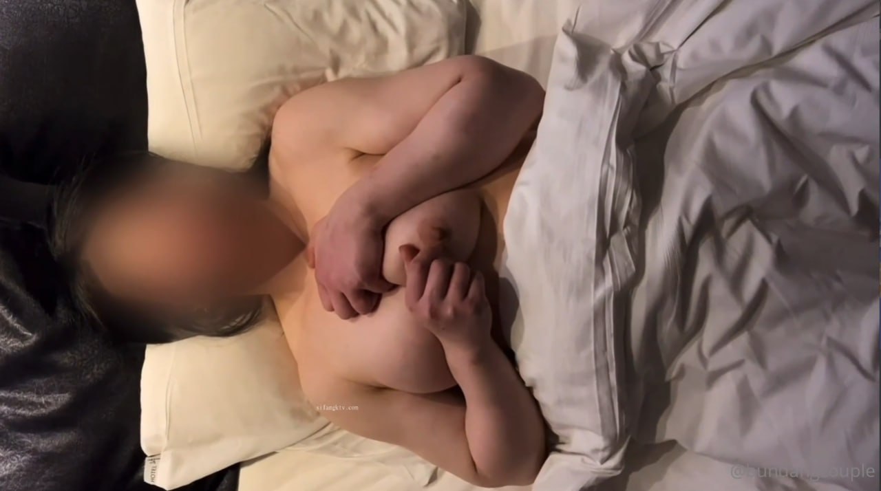 息子の友達のマセガキ共に性処理させられザーメンまみれの母親～武藤あやか